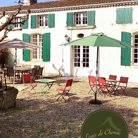 Logis De Chenac - Chambres Et Table D'Hotes Chenac Saint Seurin d'Uzet Екстериор снимка