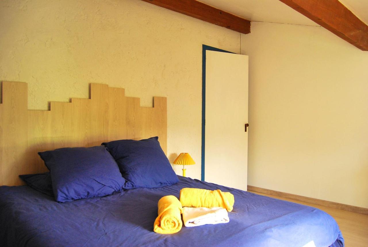 Logis De Chenac - Chambres Et Table D'Hotes Chenac Saint Seurin d'Uzet Екстериор снимка